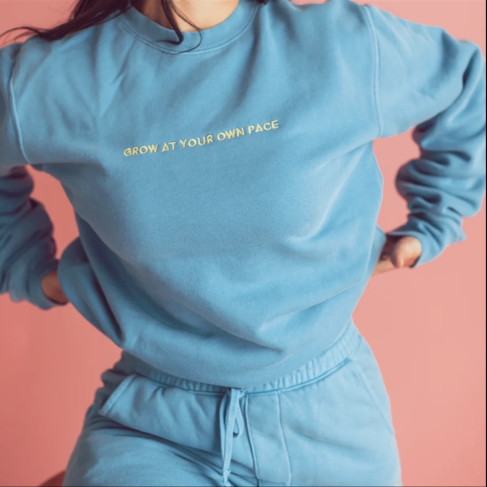 JZD Grow At Your Own Pace Sweatshirt & Joggers Set | Blue Embroidered Loungewear